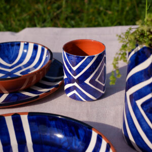 Portugisisk krus uden hank i terracotta keramik med blå zebra